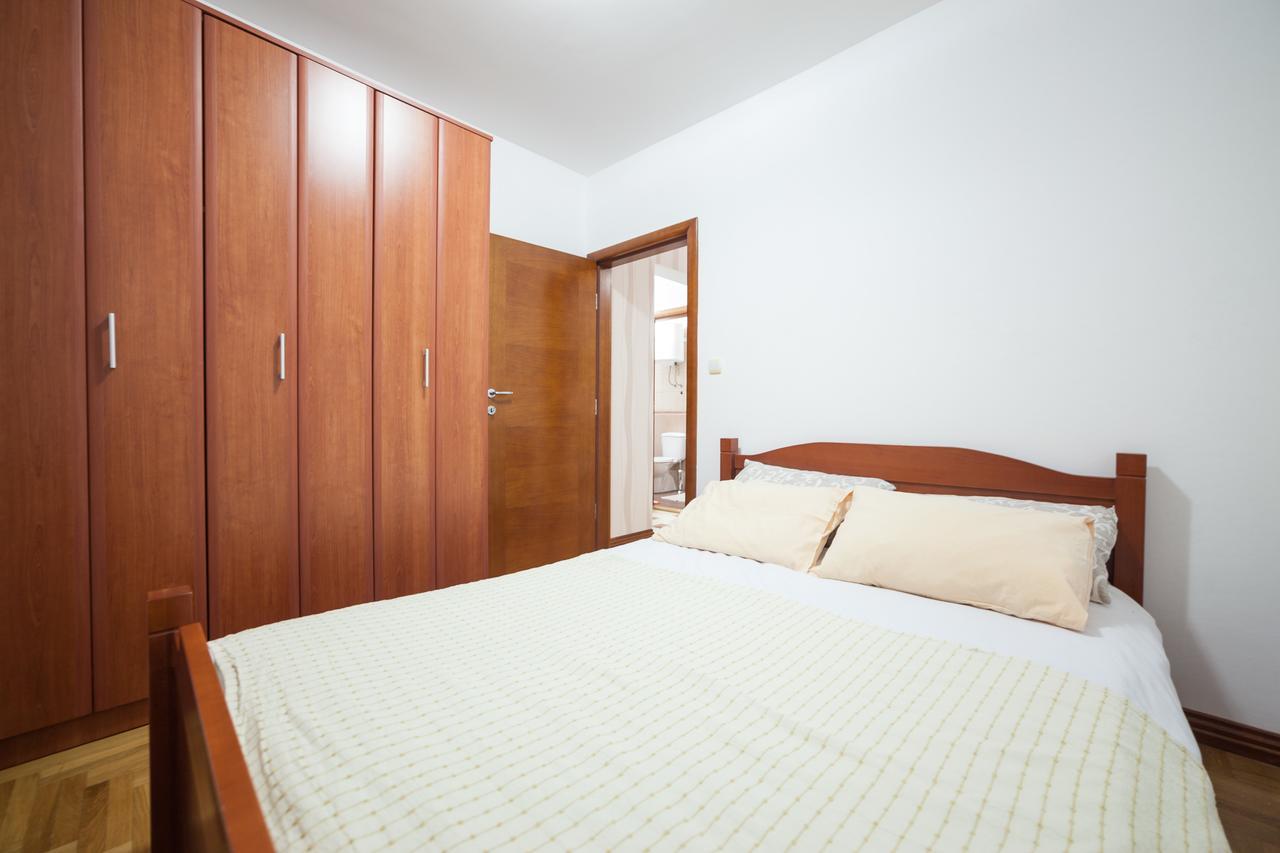 Apartment Gledovic 1